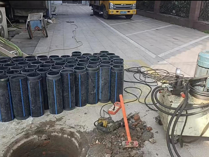 博乐PE置换管厂家 DN315置换管 非开挖管短管置换